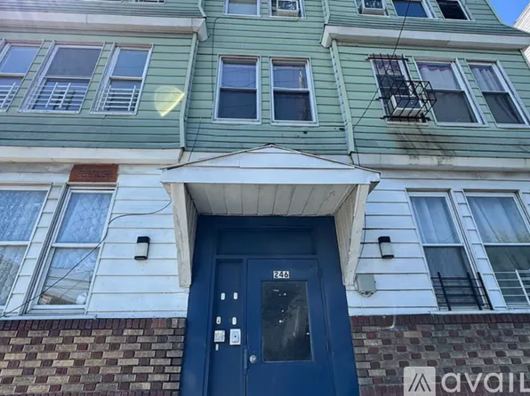 176 Garfield Avenue image 1 of 13