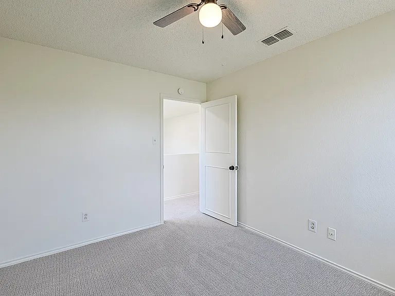 8308 Albany Ave — Photo 34