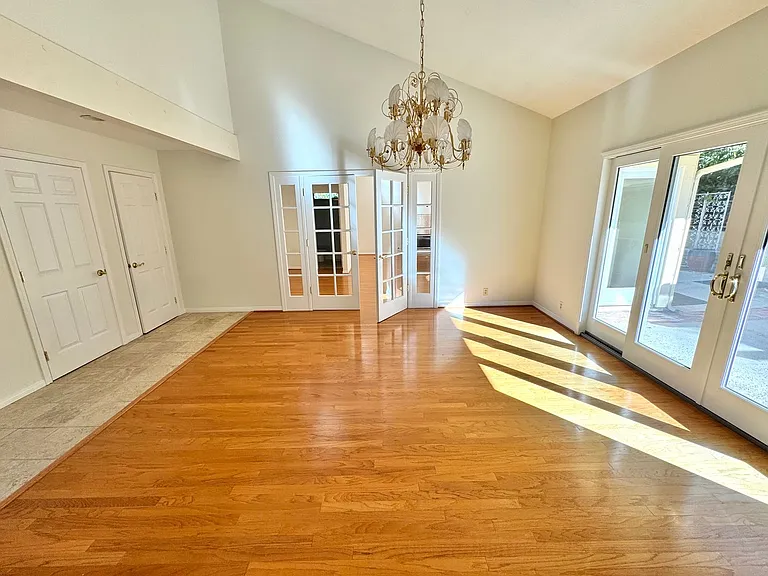 246 Grandridge Ct — Photo 7