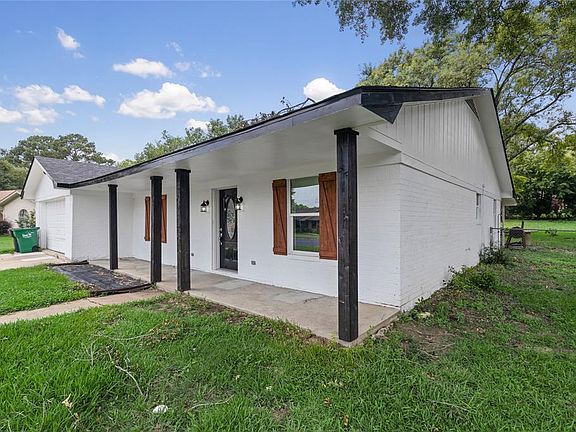3rd image of 607 Clearspring Drive