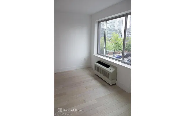Rented by Douglas Elliman | media 22