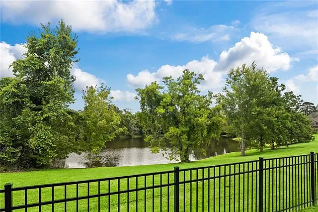 332 Autumn Creek Dr — Photo 15