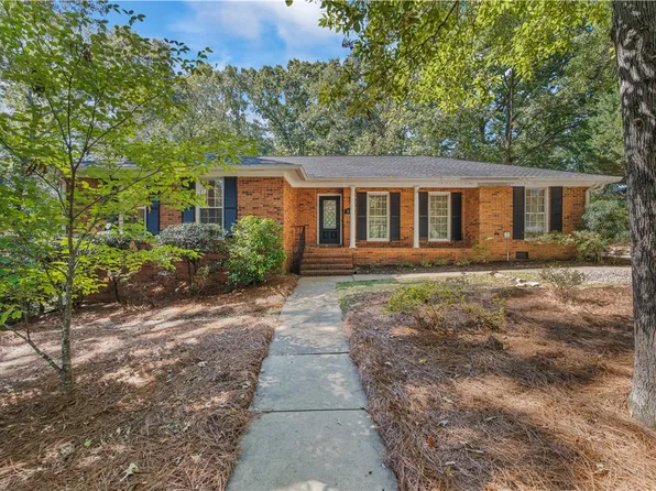 816 Heard Ave, Auburn, AL 36830