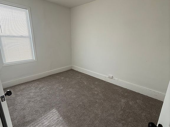 5th image of 98 S Edith St APT 202