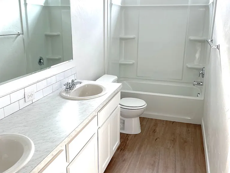5500 Cherry Ln — Photo 14