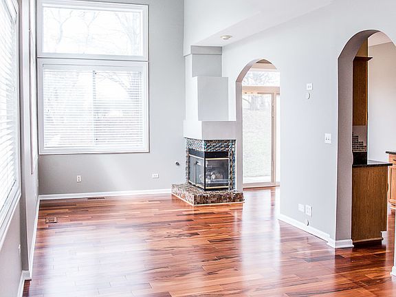 3rd image of 3006 Waters Edge Cir Unit 3006