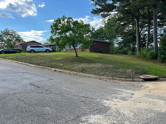 2nd image of 67 Chevette St