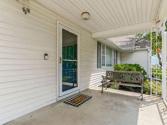 2nd image of 7120 W 61st St
