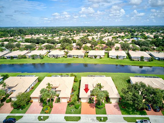 3rd image of 5785 Island Reach Ln