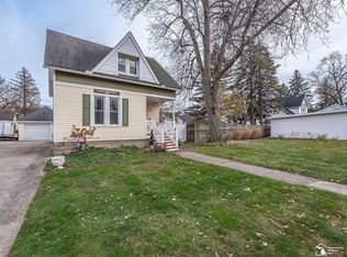 416 Saint Marys Ave, Monroe, MI 48162