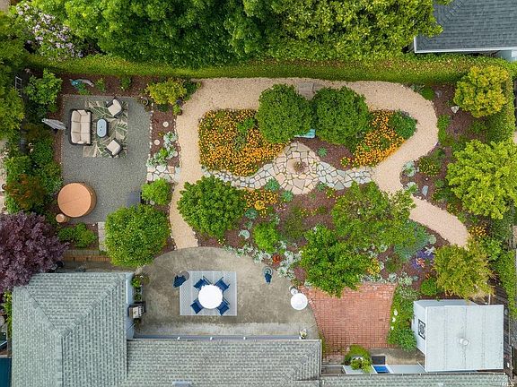 3rd image of 3139 Hartley Drive