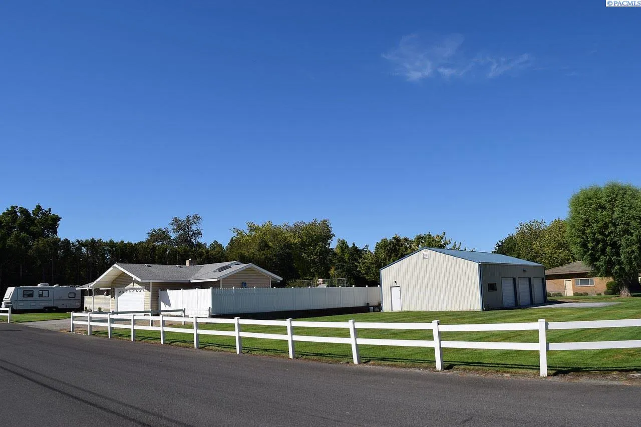 612 N Road 40 photo 1