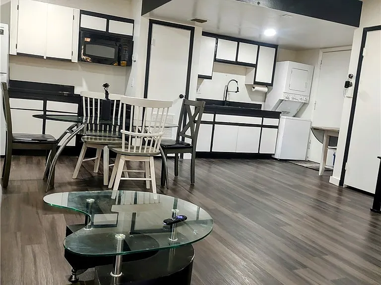 1507 Elizabeth Ave #2 — Photo 3