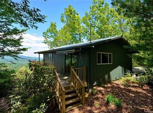 2 Red Valley Rd, Penrose, NC 28766