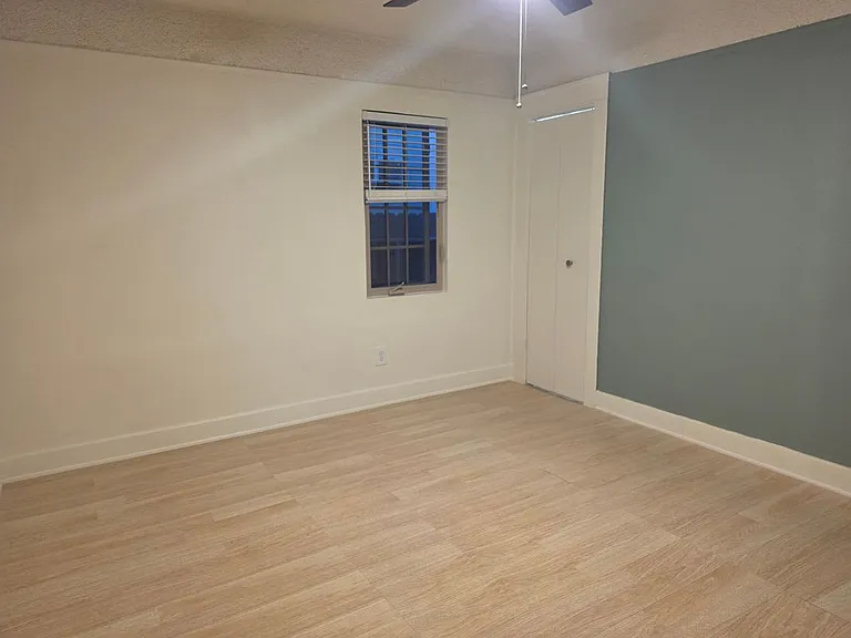 1410 W Washington Ave — Photo 2