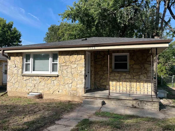 3528 N 39th St, Omaha, NE 68111