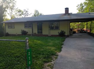 270 Richardson St, Toccoa, GA 30577