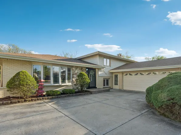1623 71st St, Darien, IL 60561
