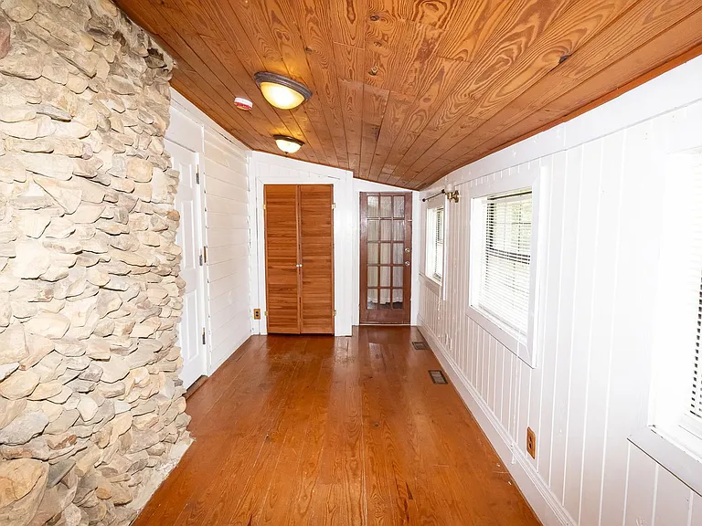 3259 Ozark Cir — Photo 9