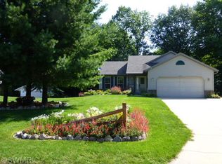 4253 Bass Creek Dr, Hudsonville, MI 49426