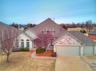11637 NW 114th St, Yukon, OK 73099