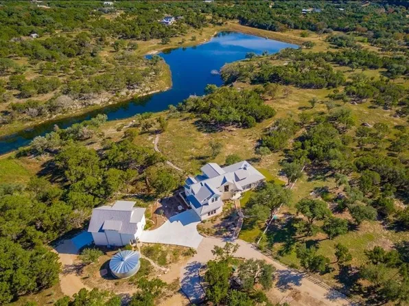 951 Toro Pass, Wimberley, TX 78676
