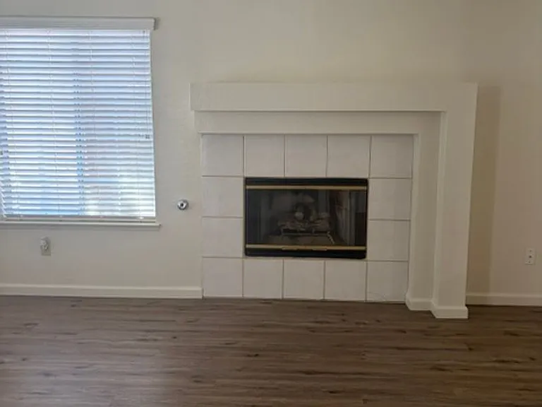 10808 Sunset Canyon Dr — Photo 2