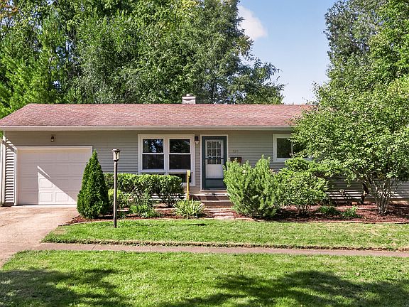2nd image of 324 Birchwood Ln