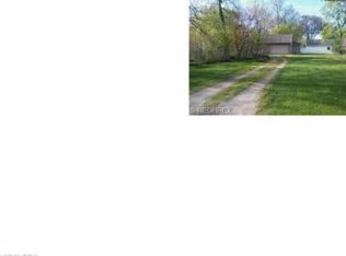 32471 Lake Rd, Avon Lake, OH 44012