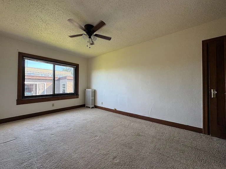 Parkway Apartments — Photo 7