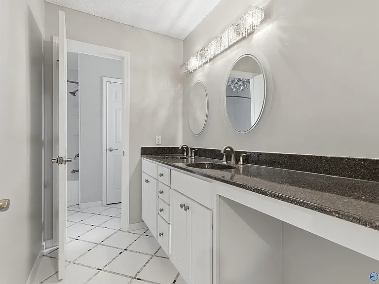 106 Golden Oak Dr — Photo 24