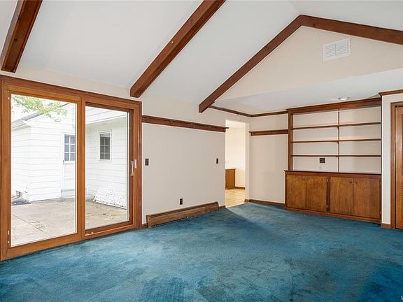 5th image of 96 Chasewood Ln