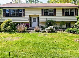 22 Nutmeg Ln, Shelton, CT 06484