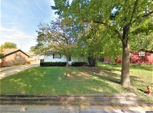 1810 Larch Pl, Urbana, IL