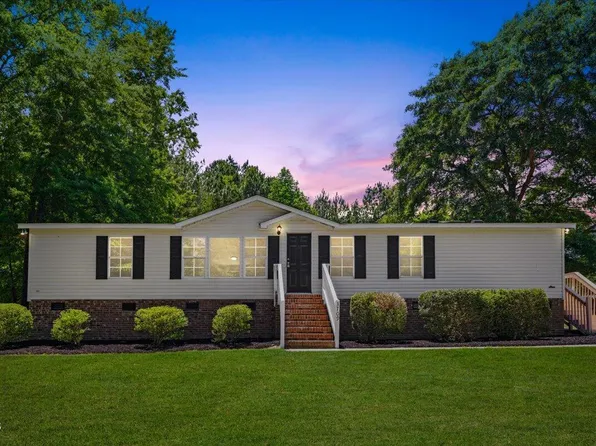 3709 Wyndfair Dr, Fuquay Varina, NC 27526