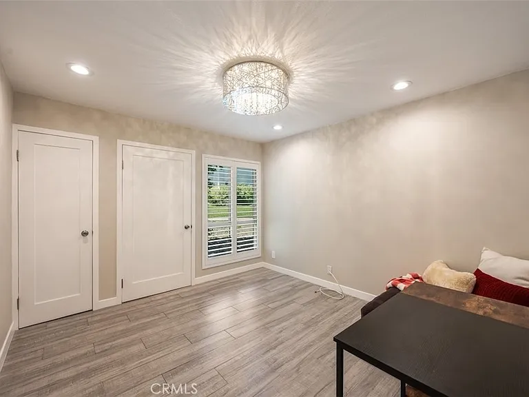 4642 Park Granada — Photo 11
