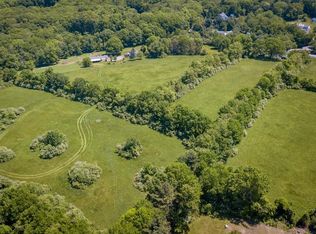 100 Huguenot Rd, Oxford, MA 01540