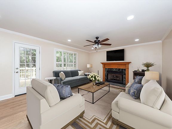 5th image of 208 Woodland Dr