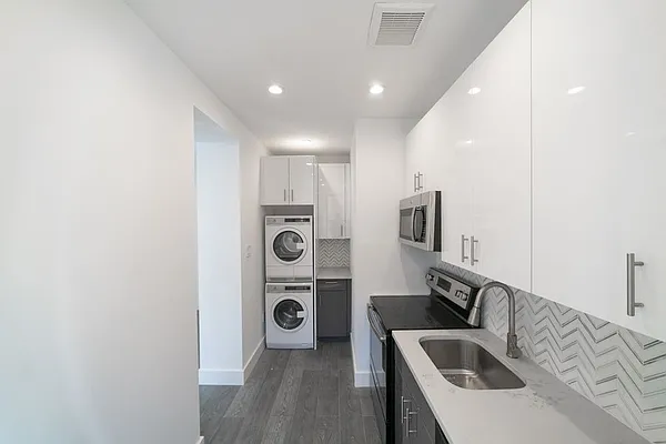 Rented by Heritage Capital Management LLC | media 23