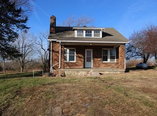 35341 Round Prairie Dr, Atchison, KS 66002