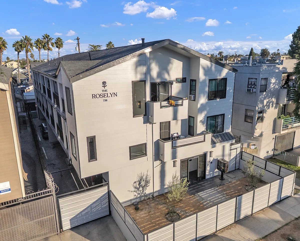 Building Photo - 736 Rose Ave
