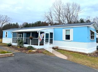 31 1st Ave, Westfield, MA 01085