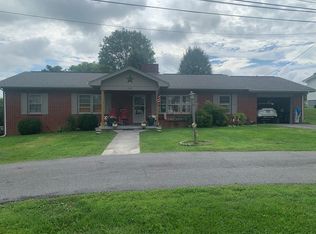 307 Maple St, Glade Spring, VA 24340