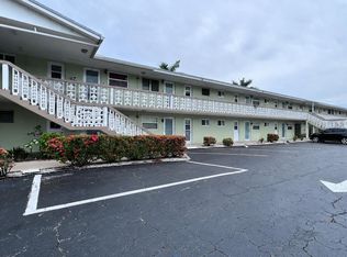 960 Crystal Lake Dr APT 104, Pompano Beach, FL 33064