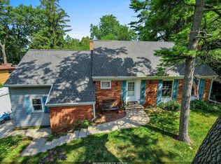 2859 Saint Ann Dr, Green Bay, WI 54311