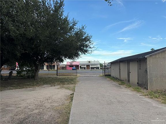 4th image of 4827 N Fm 493 Rd