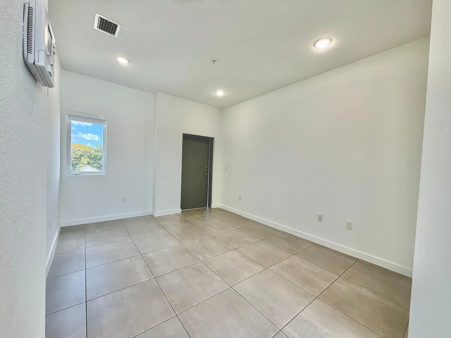 1295 W 69 ST - 108 — Photo 3