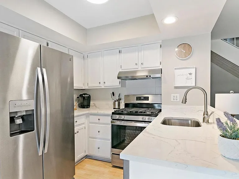 262 Inverrary Ln — Photo 2
