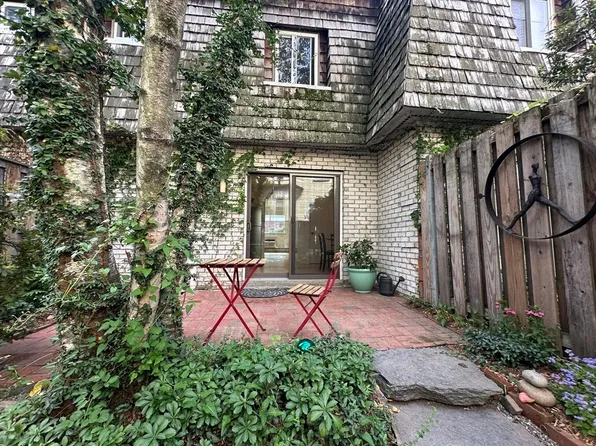 73 Bridge St APT 26, Northampton, MA 01060