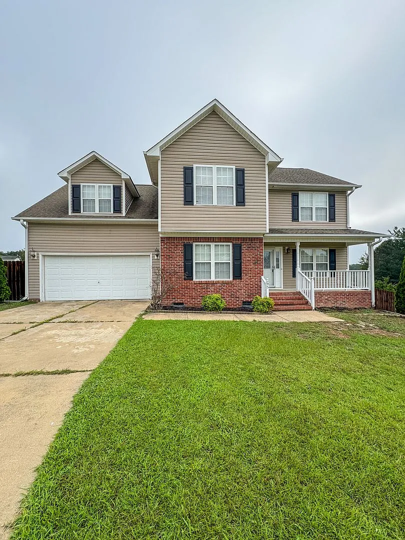 4 Bed 2.5 Bath Home in Yorkshire Plantation — Photo 1